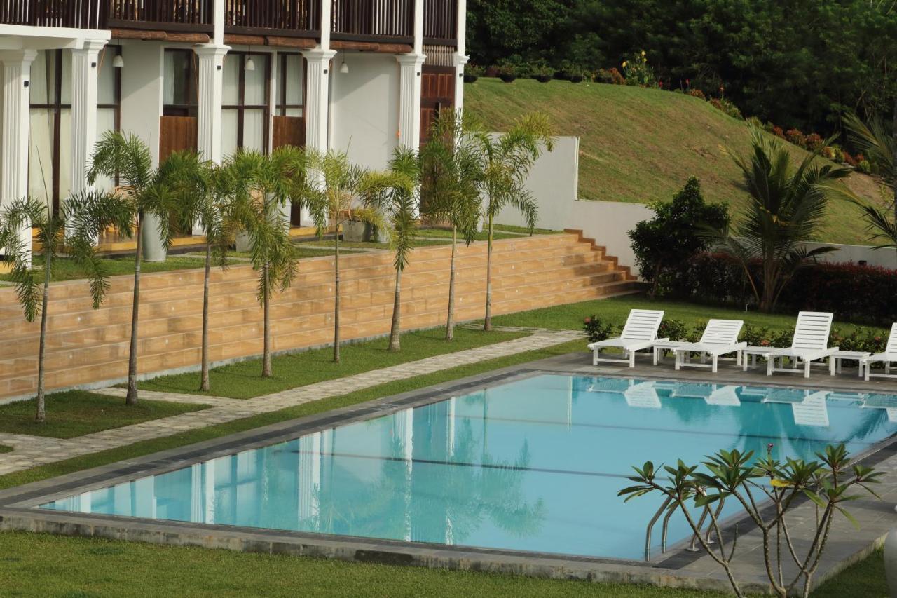 Samudra Beach Resort Tangalle Exterior photo