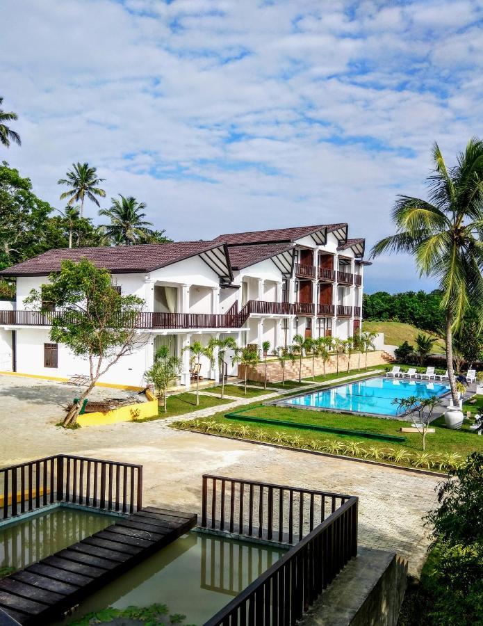 Samudra Beach Resort Tangalle Exterior photo